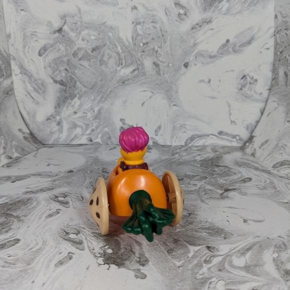 McDonald's Happy meal Fraggle Rock race car Gobo in carrot - Picture 2 of 4